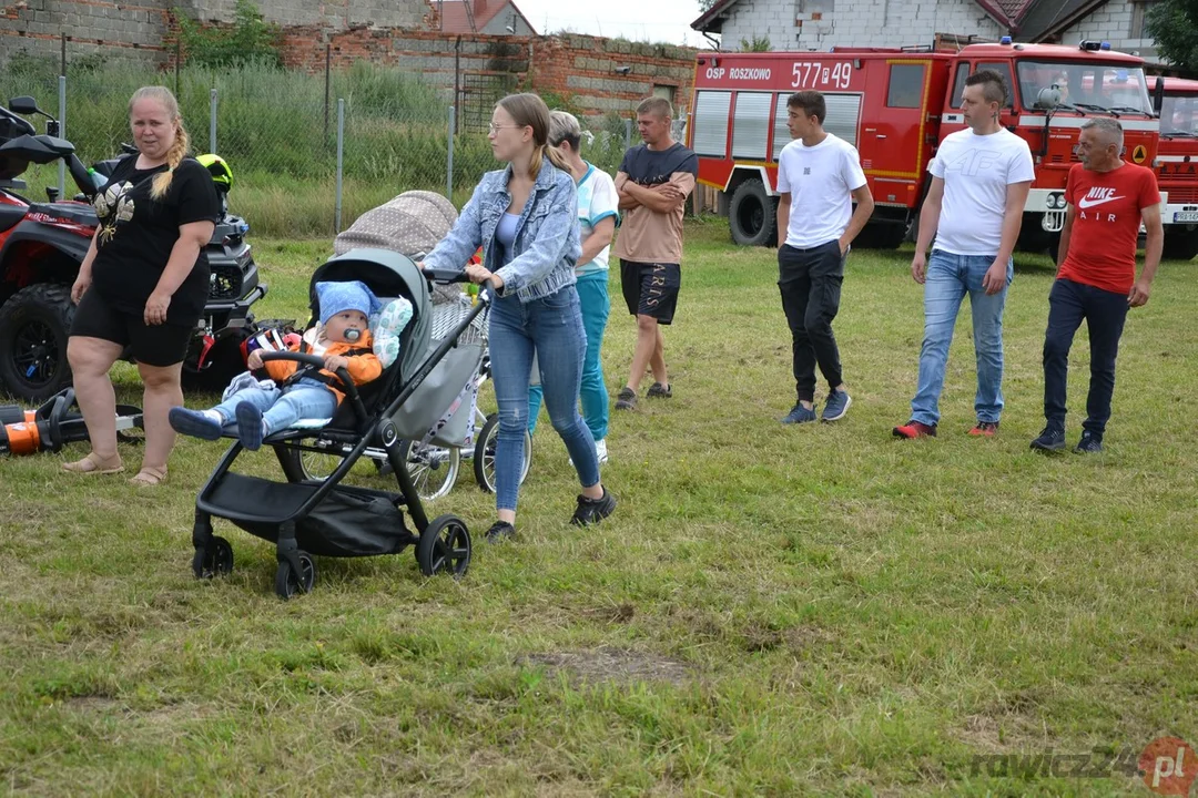 Festyn "Bezpieczne Wakacje z Mundurem" w Sobiałkowie