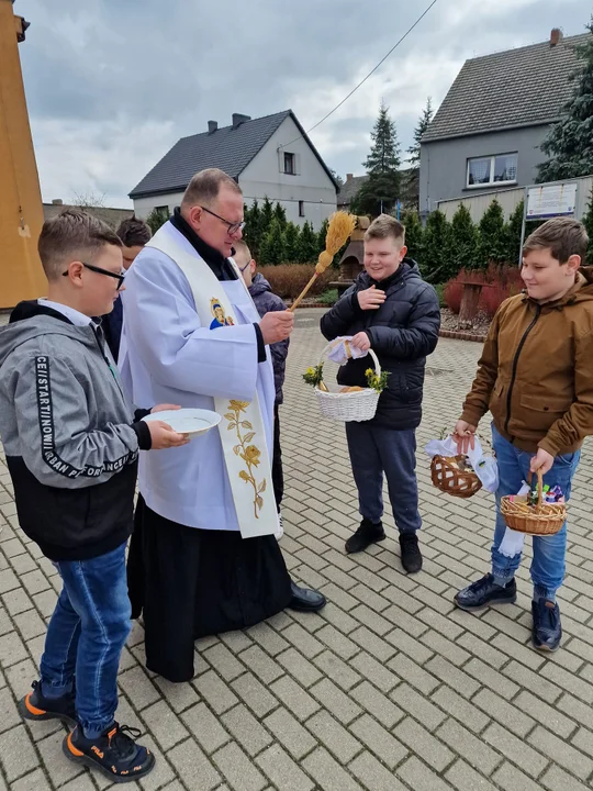 Święcenie potraw w Lutogniewie, Dzierżanowie, Bożacinie i Wróżewach