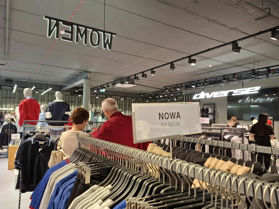 Uroczyste otwarcie powiększonego sklepu "Diverse" w "Galerii Jarocińskiej"