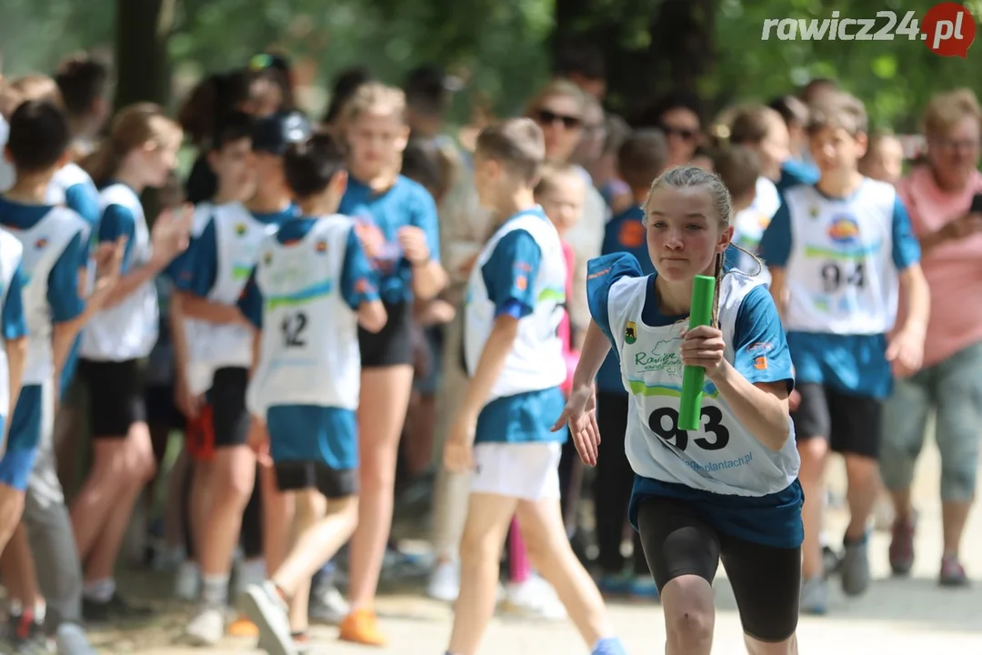 Sztafety szkolne w ramach 24h Rawickiego Festiwalu Sportu