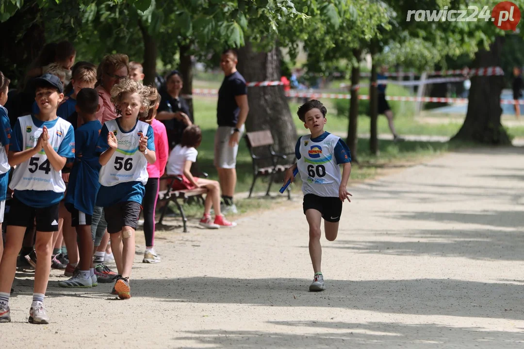 Sztafety szkolne w ramach 24h Rawickiego Festiwalu Sportu