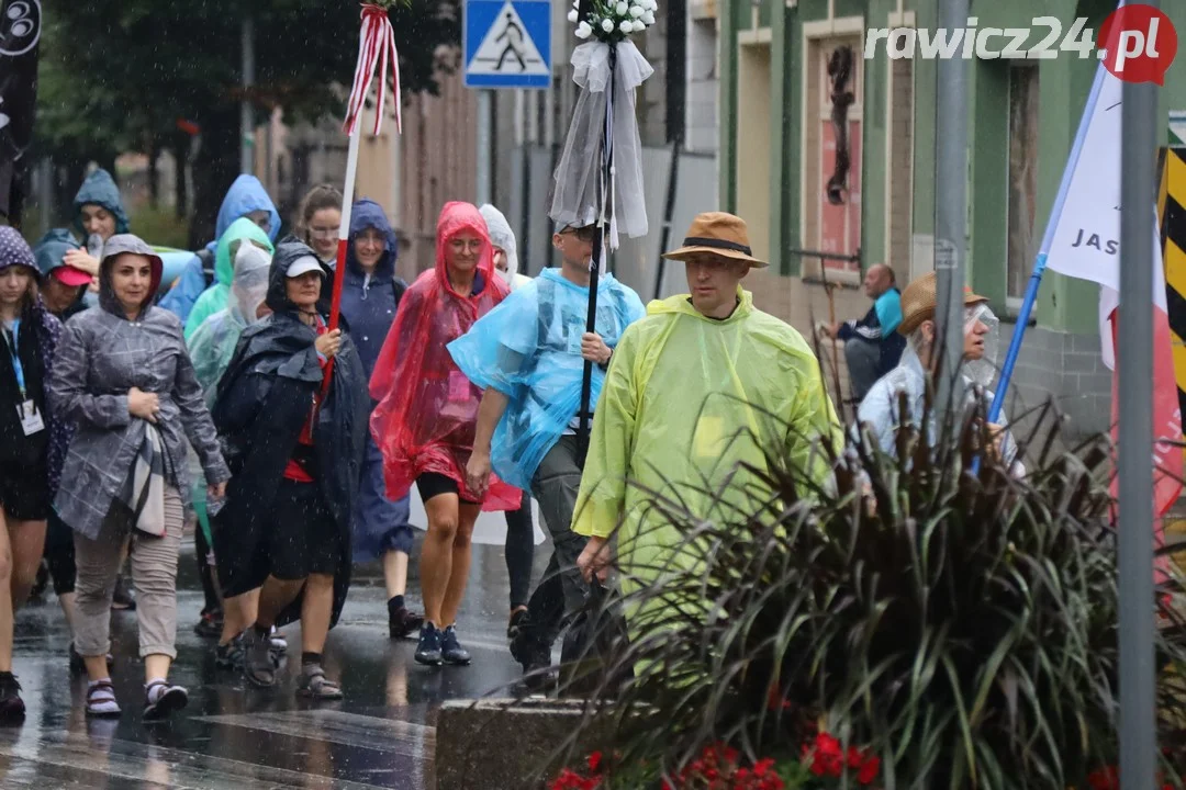 Pielgrzymi na ulicach Rawicza