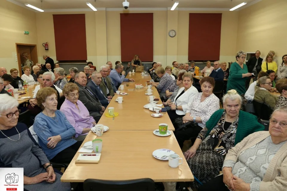 Kobylin. Dzień Kobiet u seniorów