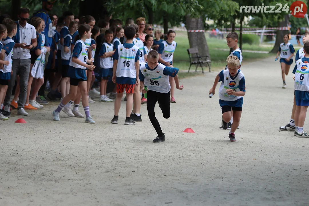 Sztafety szkolne w ramach 24h Rawickiego Festiwalu Sportu