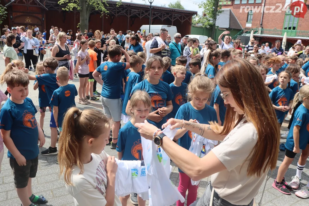 Sztafety szkolne w ramach 24h Rawickiego Festiwalu Sportu