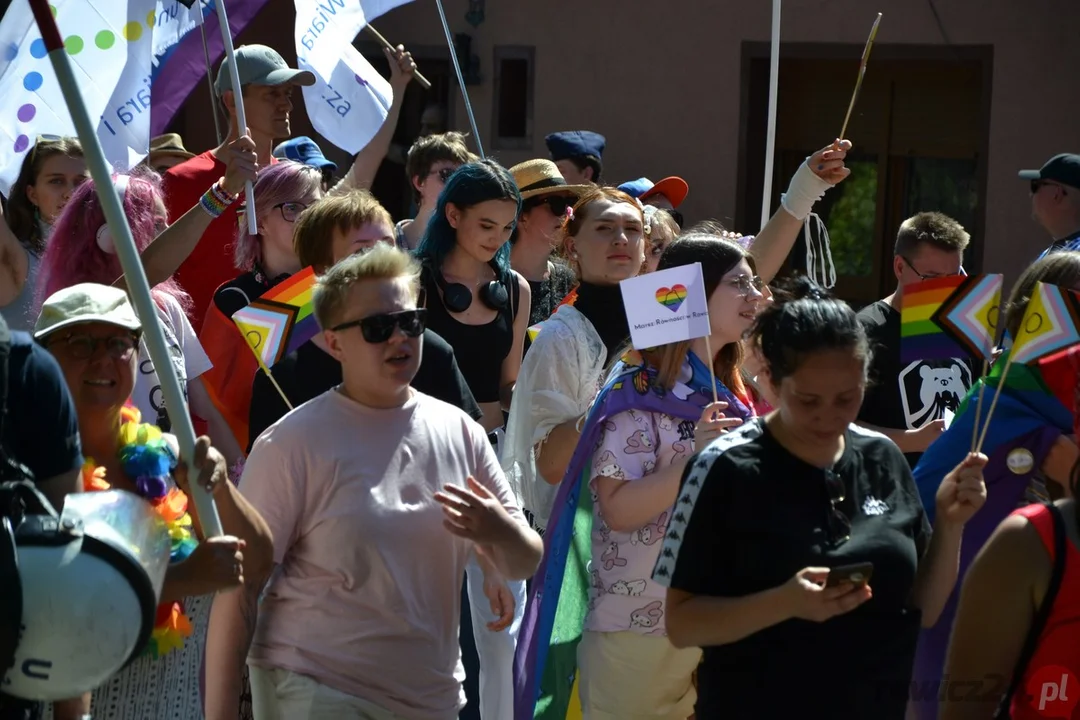 Marsz Równości i kontrmanifestacje w Rawiczu