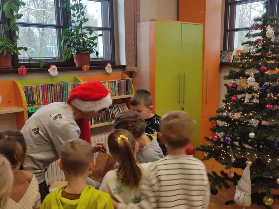 „Mikołajkowe Czytanie” w Bibliotece Publicznej Miasta i Gminy Jarocin