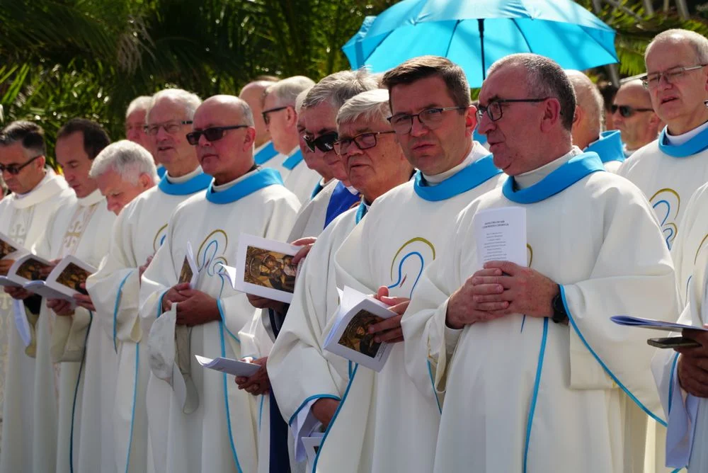 Smolice. Koronacja wizerunku Matki Bożej Uzdrowienia Chorych