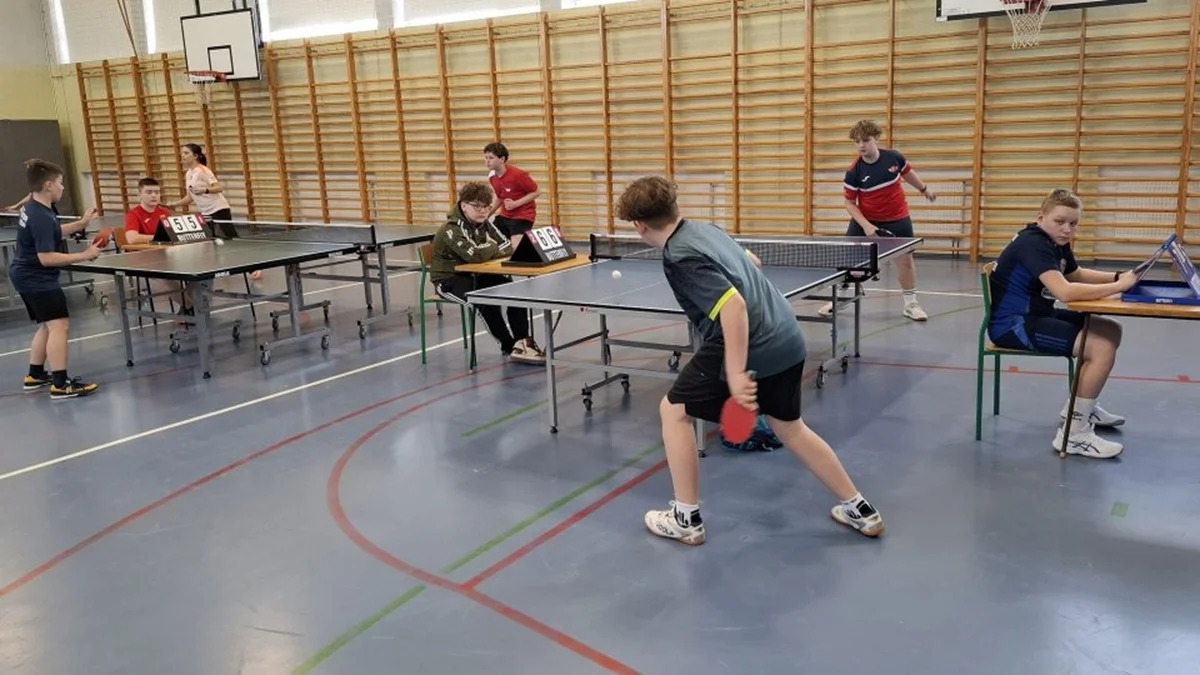 Rywalizowali w tenisie stołowym o puchar rady gminy [ZDJĘCIA]