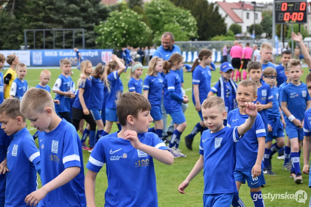 Mecz oldboyów Kani Gostyń i Lecha Poznań na 100-lecie Kani