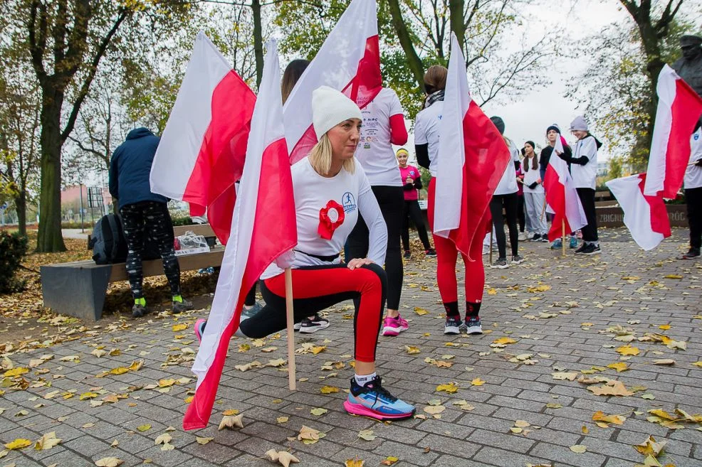 Biegacze Jarocin pobiegli szlakiem pomników poświęconych bohaterom Ziemi Jarocińskiej