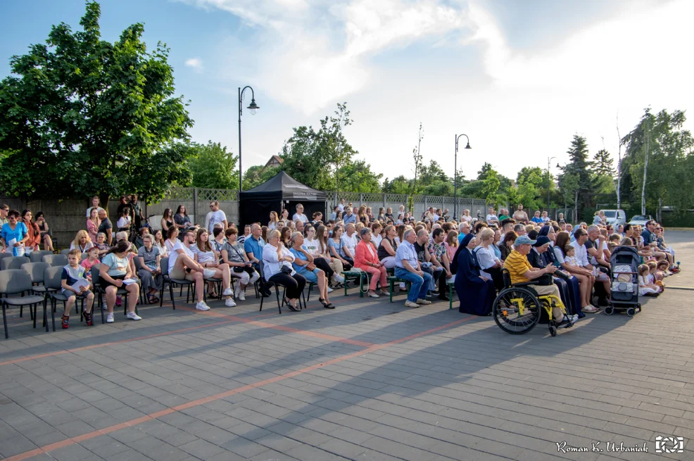 Koncert Scholii Lenartowickiej i zespołu Sound of Heaven w Pleszewie