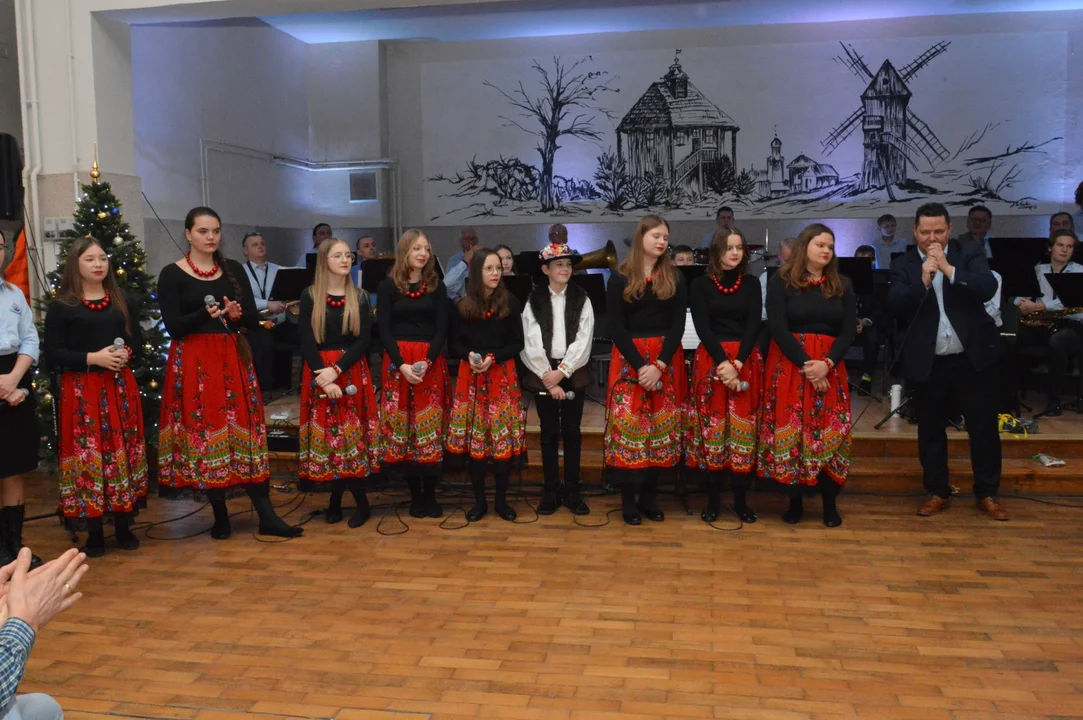 Sylwestrowy koncert w Sulmierzycach [ZDJĘCIA] - Zdjęcie główne