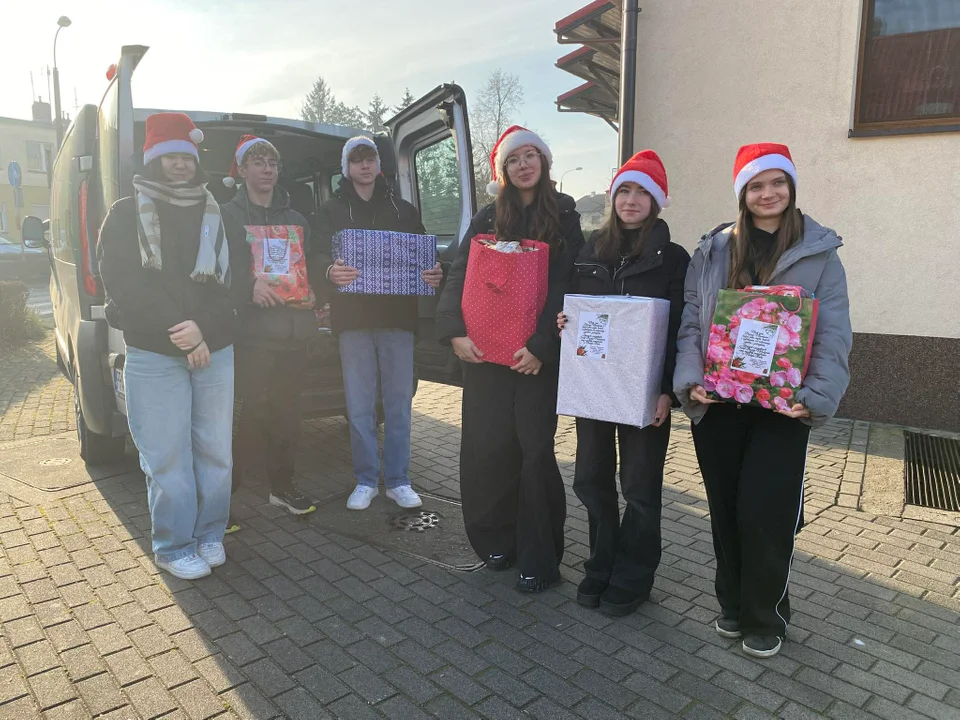 „Więcej szczęścia jest w dawaniu”. Piękny gest wolontariuszy z Jutrosina - Zdjęcie główne