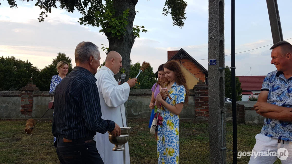 Błogosławieństwo zwierząt domowych w kościele w Starym Gostyniu