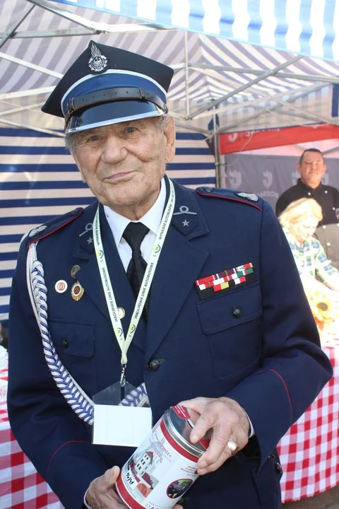 Festyn mundurowy dla Macieja Kaliszaka, prezesa OSP w Jarocinie