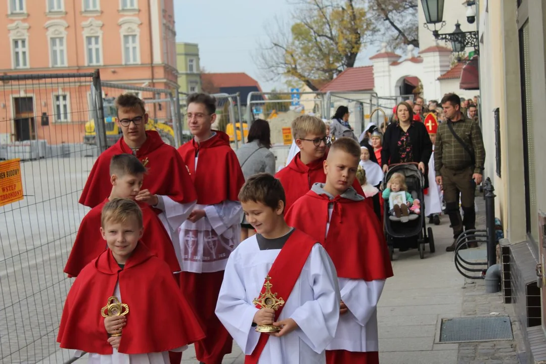 Marsz Wszystkich Świętych w parafii św. Marcina w Jarocinie