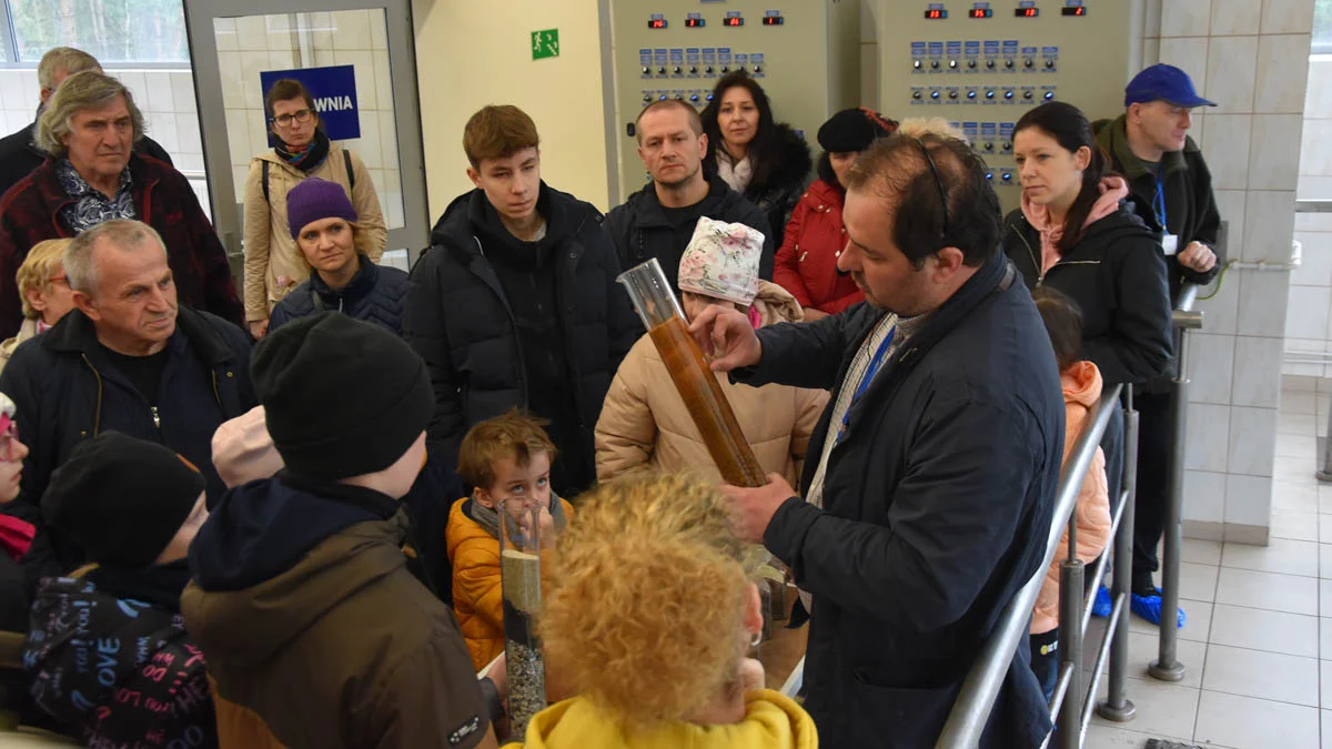 "Woda - najcenniejszy zasób" - spotkanie z mieszkańcami na stacji uzdatniania wody w Gostyniu - Zdjęcie główne