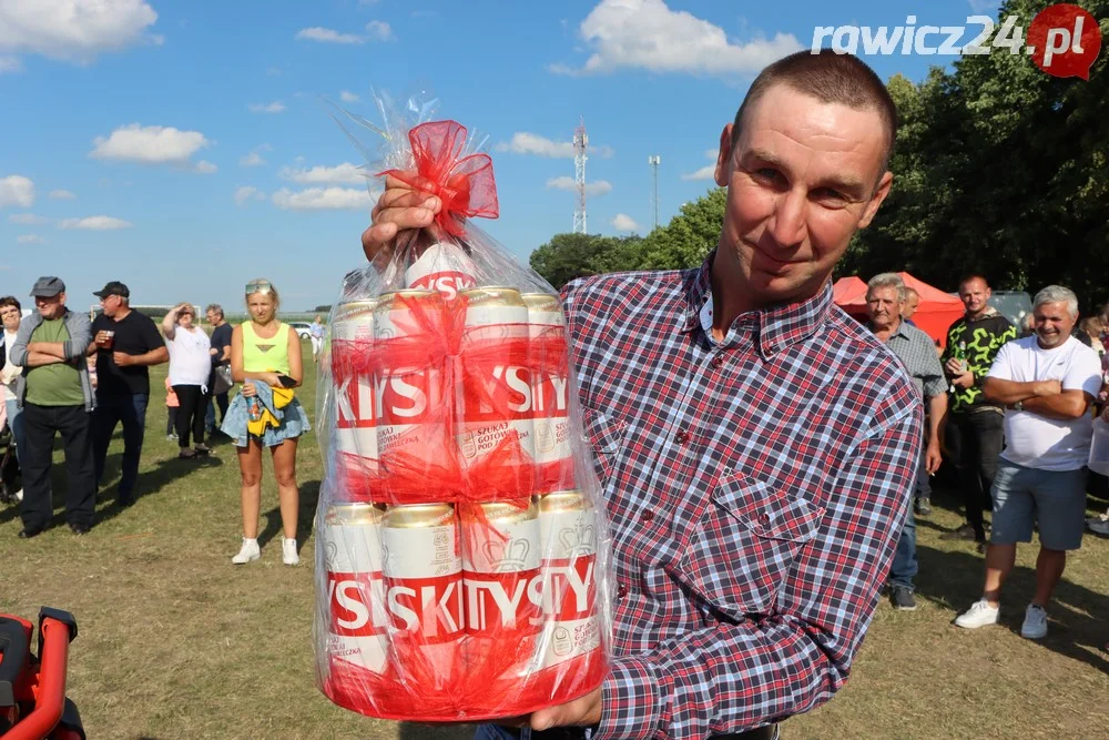 Charytatywny piknik sportowy w Szkaradowie