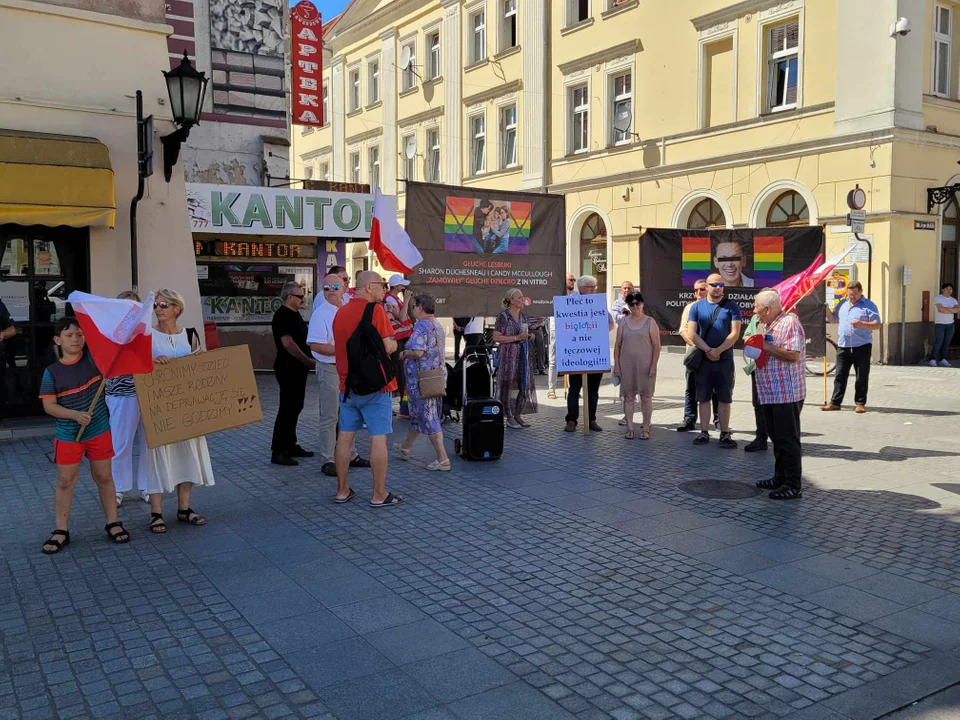 Marsz Równości i kontrmanifestacje w Rawiczu