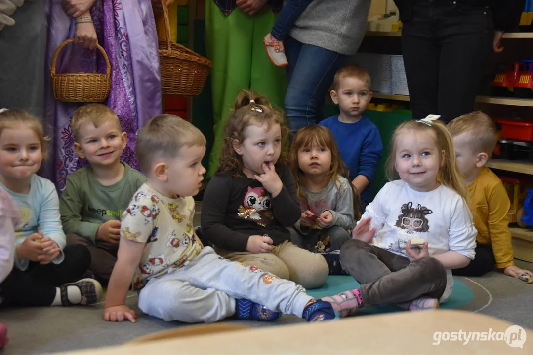 Zając w przedszkolach. Akcja Młodzieżowej Rady Miejskiej w Gostyniu