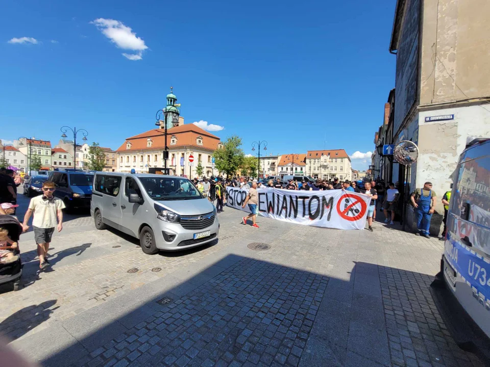 Marsz Równości i kontrmanifestacje w Rawiczu