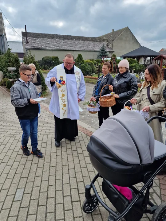 Święcenie potraw w Lutogniewie, Dzierżanowie, Bożacinie i Wróżewach