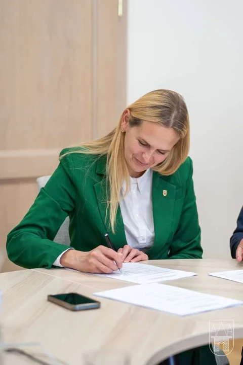 Utworzenie Jarocińskiej Spółdzielni Energetycznej 9na zdjęciu Urszula Wyremblewska-Korzynewska, burmistrz Jarocina)