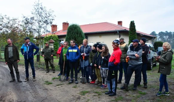 Kuklinów. Posadzili nowy las