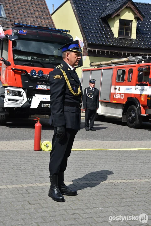 Przekazanie wozu strażackiego dla jednostki OSP w Pogorzeli