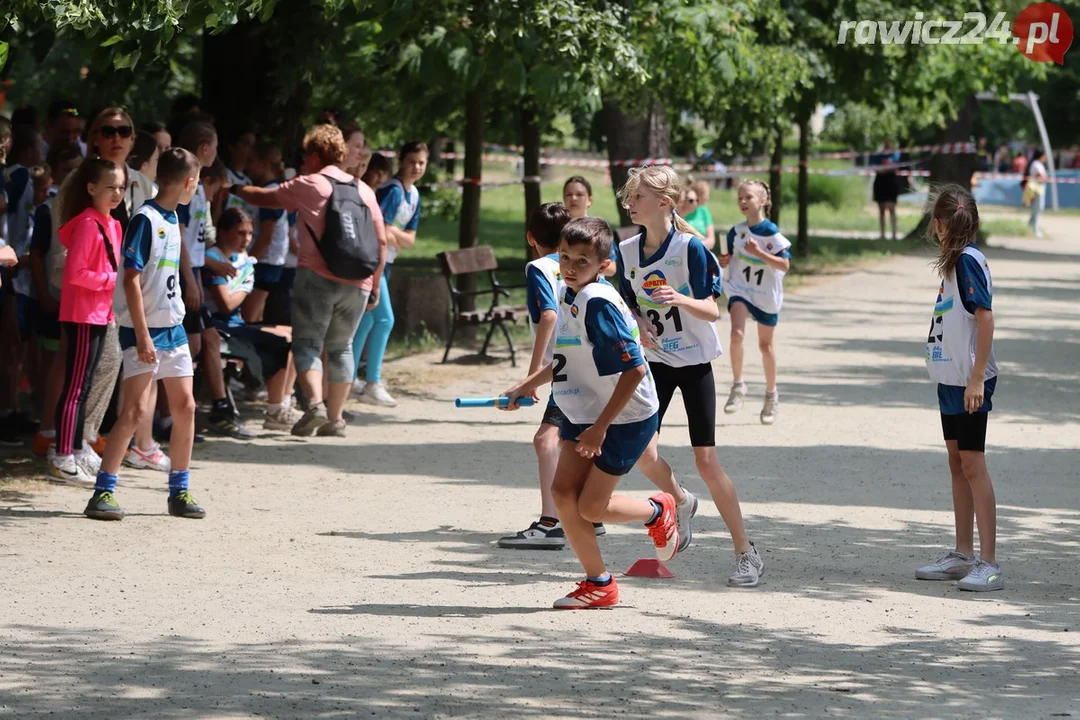 Sztafety szkolne w ramach 24h Rawickiego Festiwalu Sportu