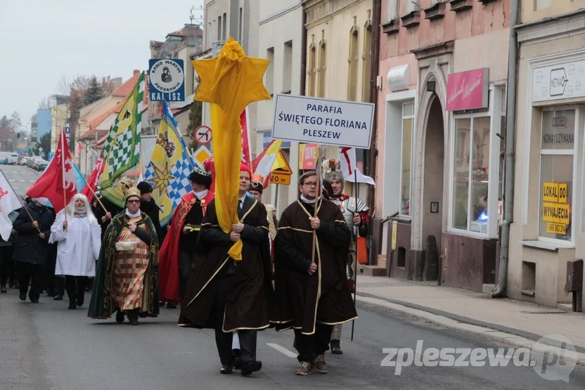 Uroczysty Orszak Trzech Króli w Pleszewie [ZDJĘCIA] - Zdjęcie główne