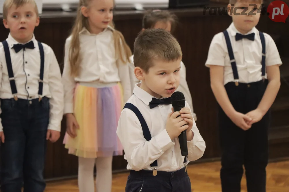 Uroczystość w Gminnym Centrum Kultury i Rekreacji w Jutrosinie