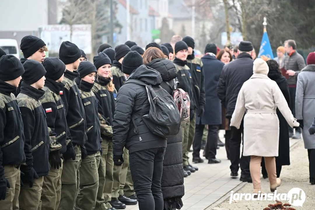 81. rocznica wyzwolenia Jarocina. Złożenie kwiatów przy Skwerze Pamięci w Jarocinie
