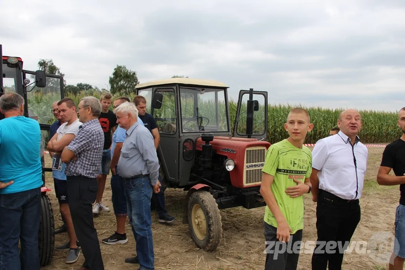 Zlot starych ciągników  wKucharach