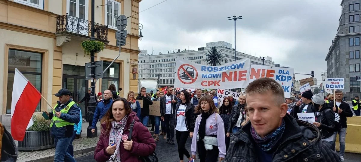 Mieszkańcy Ziemi Jarocińskiej protestują przeciwko CPK w Warszawie