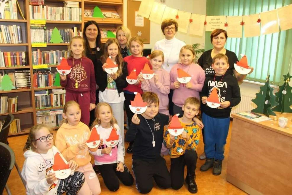 Starosta czytała dzieciom w jarocińskiej bibliotece. Było o Rudolfie i magii świąt [ZDJĘCIA] - Zdjęcie główne