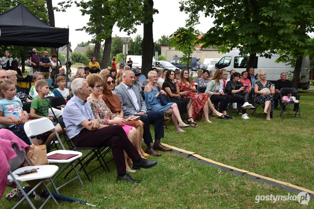 Odsłonięcie szyldu parku im. Adama Mickiewicza w Borku Wlkp.