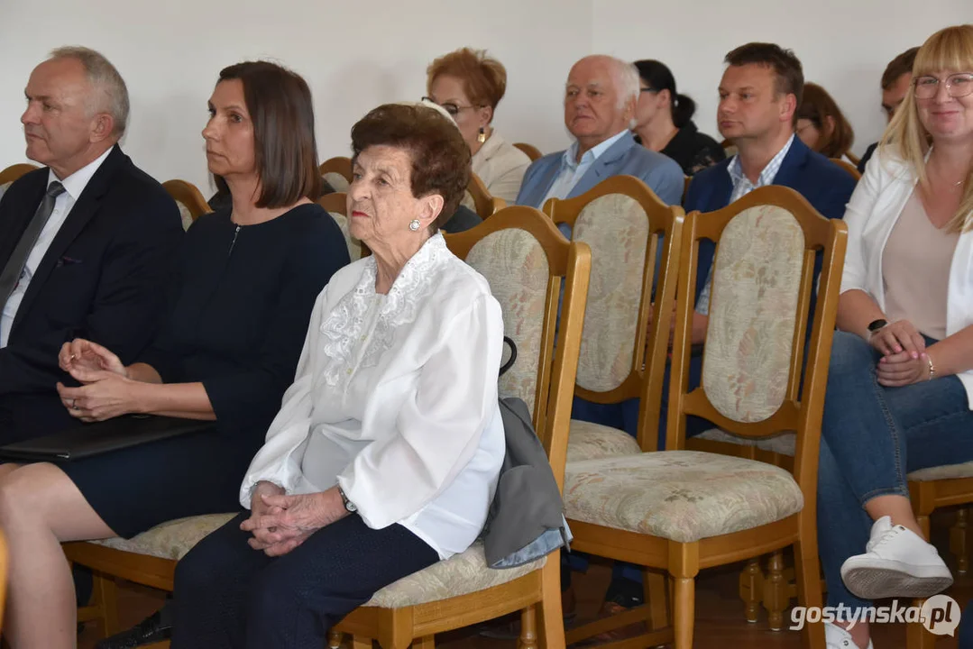 Uroczystość gostyńskiego koła Związku Kombatantów RP i BWP. Wręczanie odznaczeń