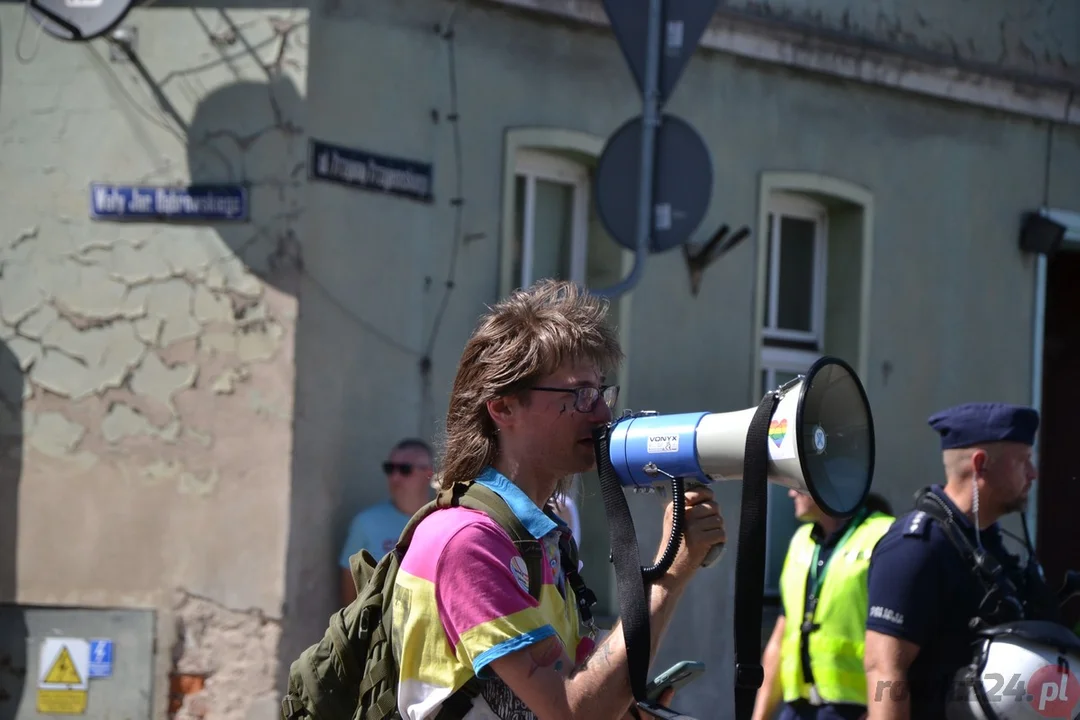 Marsz Równości i kontrmanifestacje w Rawiczu