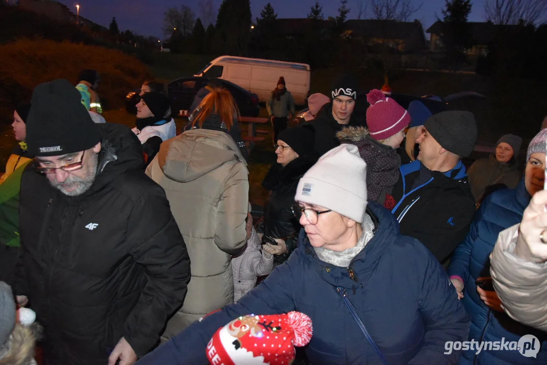 Święty Mikołaj rozdawał prezenty na Osiedlu Prawobrzeżnego Gostynia