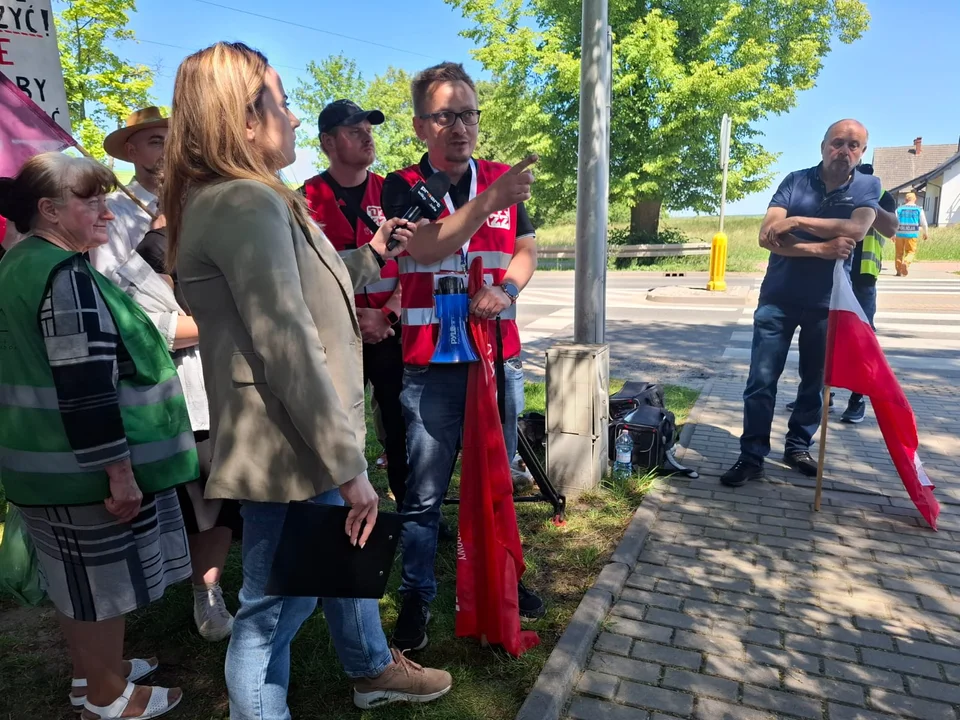 Protest pod siedzibą Dino w Krotoszynie