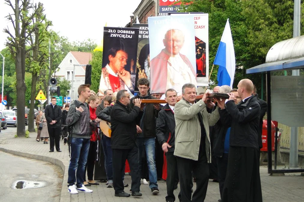 Symbole Światowych Dni Młodzieży w Jarocinie (2014)