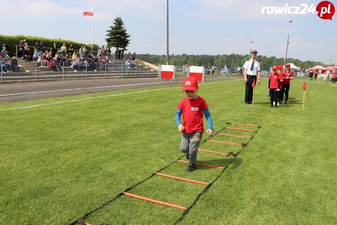 Dziecięce Drużyny Pożarnicze na zawodach w Miejskiej GórceDziecięce Drużyny Pożarnicze na zawodach w Miejskiej Górce