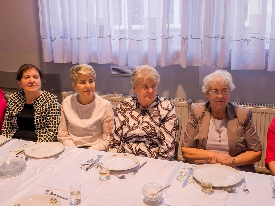 Dzień Kobiet w Klubie Seniora w Dobrzycy [ZDJĘCIA] - Zdjęcie główne