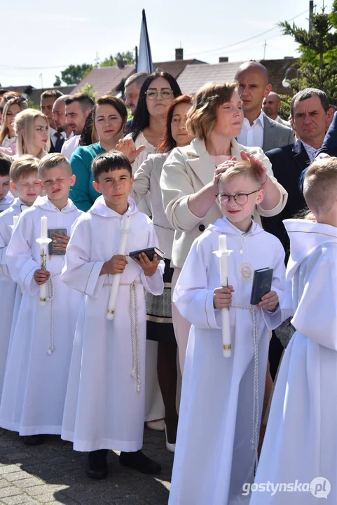 Sakrament I Komunii Świętej w parafii w Pogorzeli