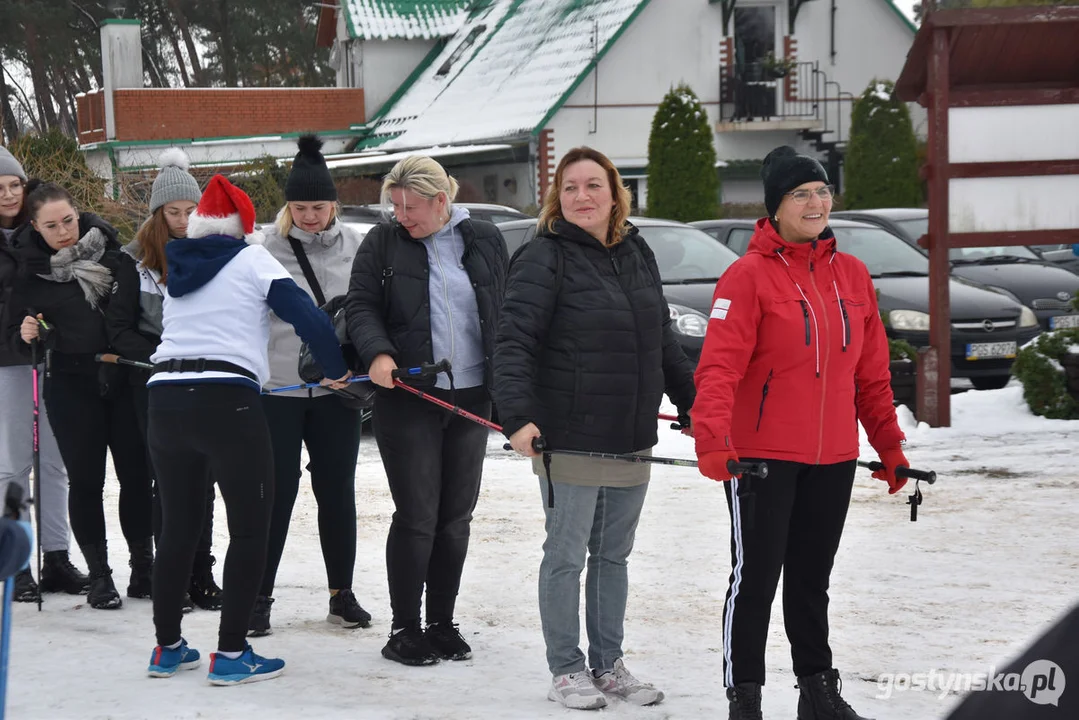 Mikołajkowy Charytatywny Marsz Nordic Walking „Idziemy dla Julki”