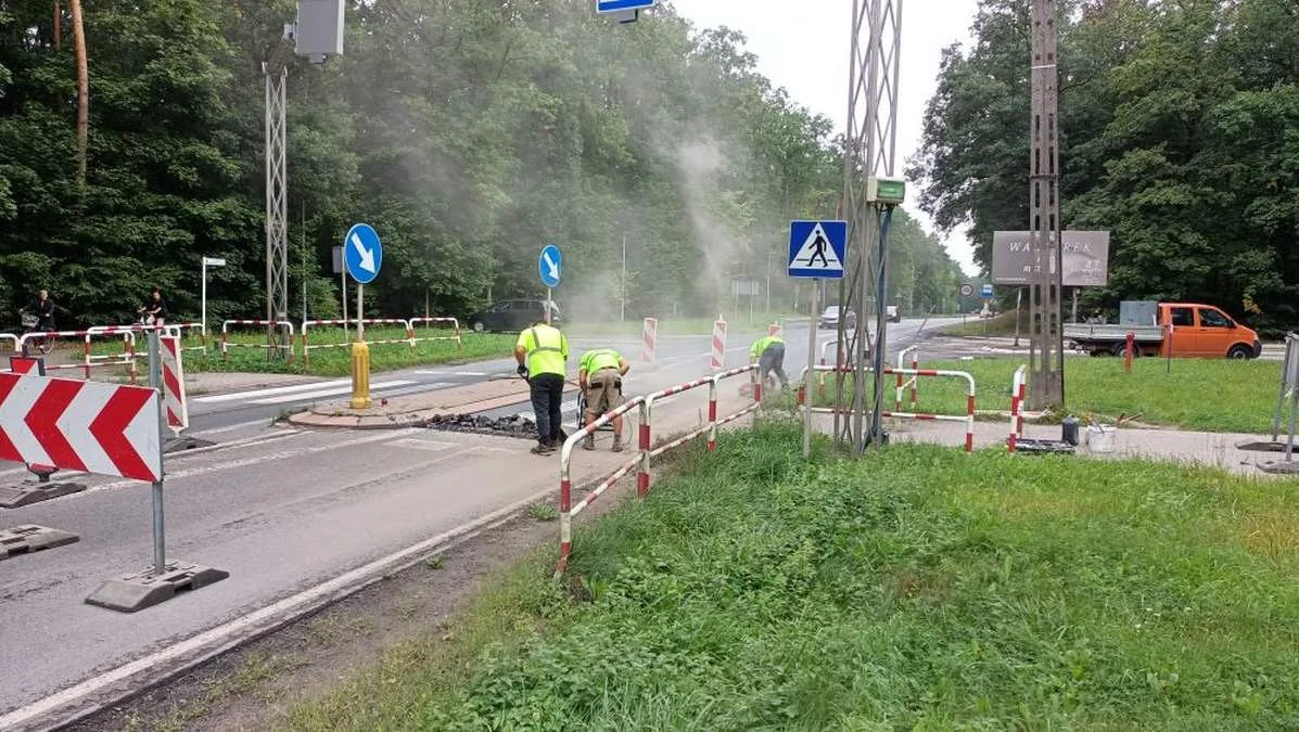 Trwa budowa wyniesionego przejścia w Jarocinie. Tam zginęła 20-letnia Agata