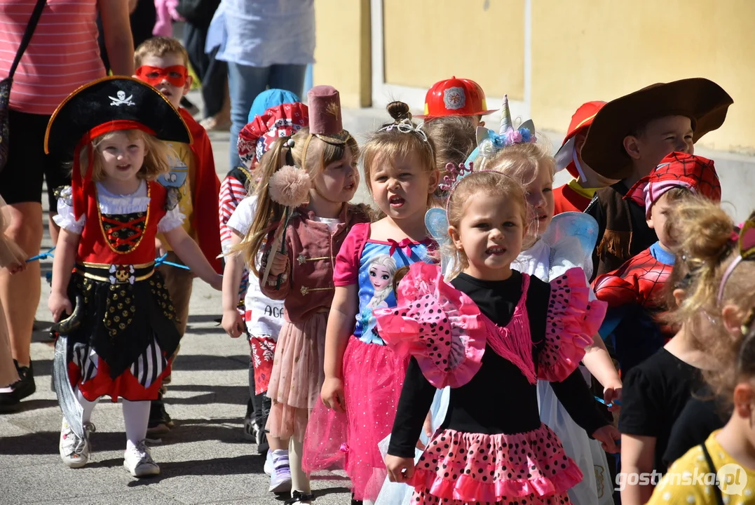 Parada Żywych Książek - Tydzień Bibliotek w gminie Krobia -