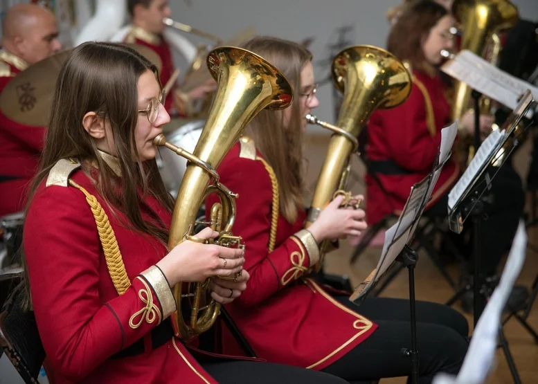 Gminny Ośrodek Kultury w Choczu zaprasza na koncert orkiestry